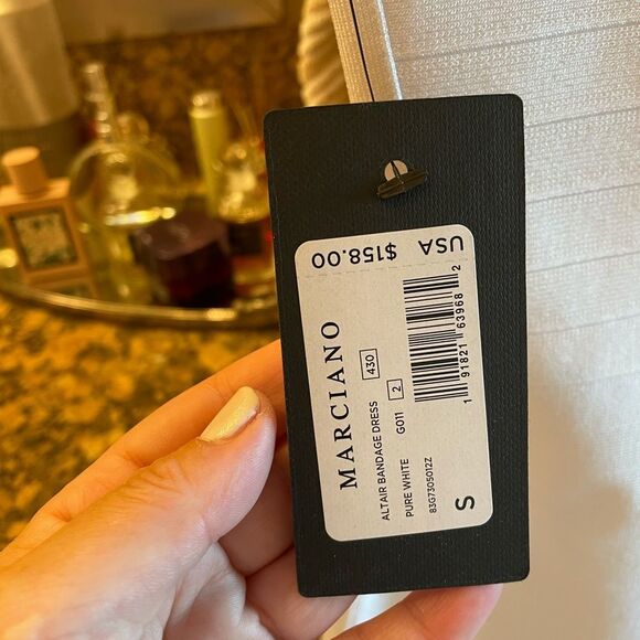 Marciano. - new w tags -Key hole white Sm bandage dress - Picture 6 of 7